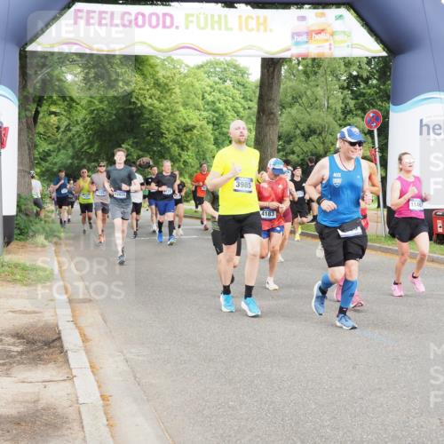 29.06.2025 - hella hamburg halbmarathon MichiJ http://msf.ph/oto/8314594 29.06.2025 10:36:28 Zwischen KM18-KM19 1163, 1176, 1537, 1914, 2516, 3976, 3985, 4183, 4185, 5024, 5421, 5460, 6377, 6389, 9649, 11467, 11779, 14383, 15519, 15917, 16094, 16269, 17127, 18598, 18873 meine-sportfotos.de