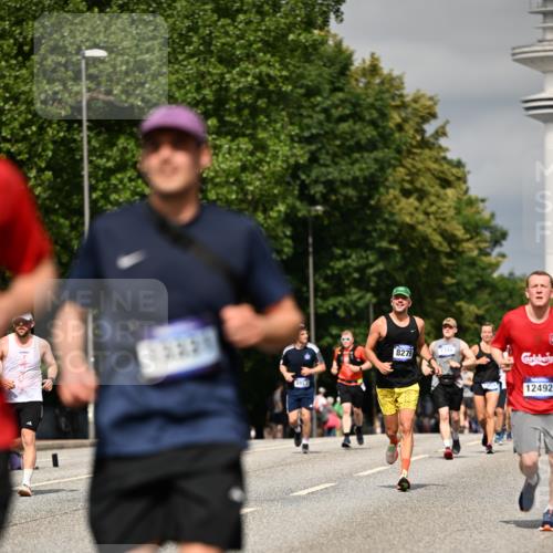 29.06.2025 - hella hamburg halbmarathon Dr. Thomas Lammeyer http://msf.ph/oto/8314600 29.06.2025 10:17:13 Kennedybrücke 1007, 1328, 1859, 2961, 2987, 3218, 3729, 4554, 4950, 5232, 5597, 5598, 6026, 7346, 8115, 8279, 8913, 9128, 9527, 10581 meine-sportfotos.de