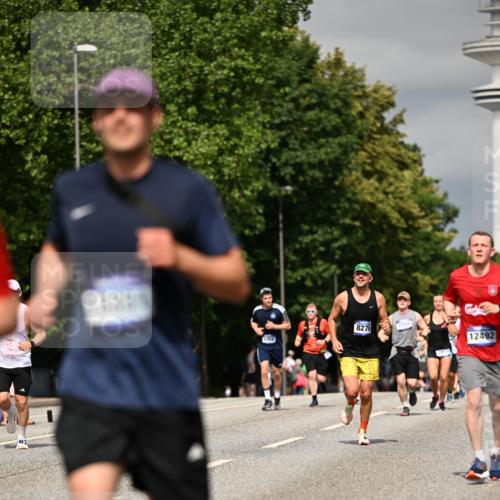 29.06.2025 - hella hamburg halbmarathon Dr. Thomas Lammeyer http://msf.ph/oto/8314634 29.06.2025 10:17:13 Kennedybrücke 1007, 1328, 1859, 2961, 2987, 3218, 3729, 4554, 4950, 5232, 5597, 5598, 6026, 7346, 8115, 8279, 8913, 9128, 9527, 10581 meine-sportfotos.de