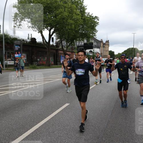 29.06.2025 - hella hamburg halbmarathon Yannick Fuchs http://msf.ph/oto/8314665 29.06.2025 10:50:43 20KM 1485, 1583, 1955, 2034, 2741, 3413, 3435, 3836, 4940, 5033, 5418, 5492, 6399, 6416, 6835, 7716, 8393, 8542, 8652, 8669, 8825, 9488, 9727, 9820, 9884, 9907, 9934, 10133, 10212, 11083, 11212, 11590, 11612, 12014, 12348, 12440, 12523, 12590, 12712, 13394, 13666, 13750, 13863, 14139, 14369, 14408, 14678, 15097, 15145, 15431, 15695, 15712, 15726, 16113, 16257, 16261, 16470, 16634, 16679, 17617, 18208, 18652, 18719, 18899, 19091, 19184 meine-sportfotos.de
