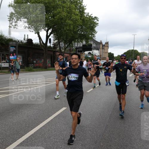 29.06.2025 - hella hamburg halbmarathon Yannick Fuchs http://msf.ph/oto/8314720 29.06.2025 10:50:43 20KM 1485, 1583, 1955, 2034, 2741, 3413, 3435, 3836, 4940, 5033, 5418, 5492, 6399, 6416, 6835, 7716, 8393, 8542, 8652, 8669, 8825, 9488, 9727, 9820, 9884, 9907, 9934, 10133, 10212, 11083, 11212, 11590, 11612, 12014, 12348, 12440, 12523, 12590, 12712, 13394, 13666, 13750, 13863, 14139, 14369, 14408, 14678, 15097, 15145, 15431, 15695, 15712, 15726, 16113, 16257, 16261, 16470, 16634, 16679, 17617, 18208, 18652, 18719, 18899, 19091, 19184 meine-sportfotos.de