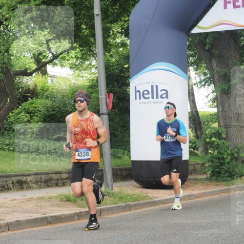 29.06.2025 - hella hamburg halbmarathon KatJ http://msf.ph/oto/8314845 29.06.2025 10:15:43 Zwischen KM18-KM19 4338, 8376 meine-sportfotos.de