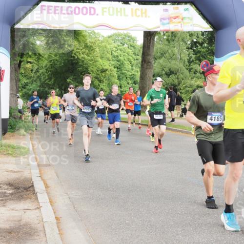 29.06.2025 - hella hamburg halbmarathon MichiJ http://msf.ph/oto/8314875 29.06.2025 10:36:30 Zwischen KM18-KM19 1537, 2516, 3976, 3985, 4183, 4185, 5024, 5460, 5705, 6389, 9126, 9638, 9649, 10053, 11467, 15519, 15917, 16094, 16269, 17127, 18598, 18873 meine-sportfotos.de