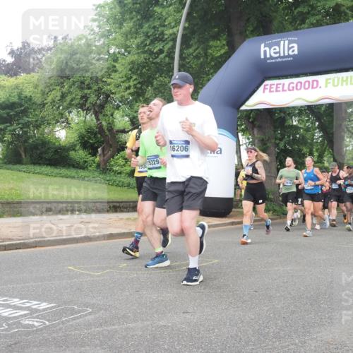 29.06.2025 - hella hamburg halbmarathon KatJ http://msf.ph/oto/8314973 29.06.2025 10:45:16 Zwischen KM18-KM19 4319, 4379, 4708, 6138, 6147, 6531, 8744 meine-sportfotos.de