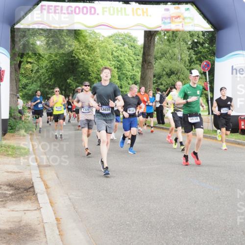 29.06.2025 - hella hamburg halbmarathon MichiJ http://msf.ph/oto/8314997 29.06.2025 10:36:31 Zwischen KM18-KM19 1537, 2516, 3976, 3985, 4183, 4185, 5024, 5460, 5705, 8302, 9126, 9638, 9649, 9965, 10053, 11467, 12035, 12840, 15519, 15917, 17127, 18350, 18598, 18873 meine-sportfotos.de