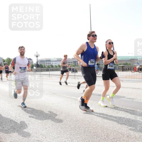 29.06.2025 - hella hamburg halbmarathon Lena Gebhardt http://msf.ph/oto/8315005 29.06.2025 10:12:31 Lombardsbrücke 16, 3248, 3182, 2964, 2963, 1062, 1249, 1610, 1785, 1790, 1850, 1851, 1939, 2531, 2661, 2891, 2963, 2964, 3182, 3248, 3262, 3746, 4453, 4499, 4554, 5150, 5166, 5176, 5597, 5598, 6822, 6871, 6966, 7014, 7474, 7907, 8917, 8971, 9253, 9254, 9405, 9705, 10581, 10685, 11025, 11509, 11525, 11581, 12456, 13171, 13566, 13816, 14060, 14196, 14313, 14540, 14863, 14868, 14869, 15012, 15137, 15369, 16379, 16473, 16826, 16911, 16976, 17994, 18178, 18429, 18493, 18655 meine-sportfotos.de