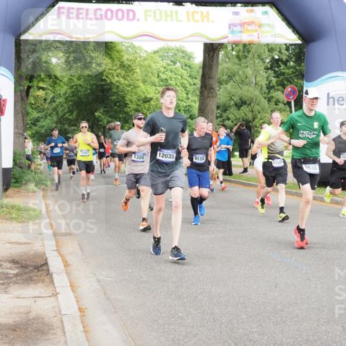 29.06.2025 - hella hamburg halbmarathon MichiJ http://msf.ph/oto/8315138 29.06.2025 10:36:31 Zwischen KM18-KM19 1537, 2516, 3976, 3985, 4183, 4185, 5024, 5460, 5705, 8302, 9126, 9638, 9649, 9965, 10053, 11467, 12035, 12840, 15519, 15917, 17127, 18350, 18598, 18873 meine-sportfotos.de