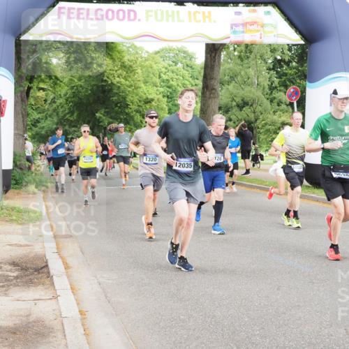 29.06.2025 - hella hamburg halbmarathon MichiJ http://msf.ph/oto/8315222 29.06.2025 10:36:31 Zwischen KM18-KM19 1537, 2516, 3976, 3985, 4183, 4185, 5024, 5460, 5705, 8302, 9126, 9638, 9649, 9965, 10053, 11467, 12035, 12840, 15519, 15917, 17127, 18350, 18598, 18873 meine-sportfotos.de
