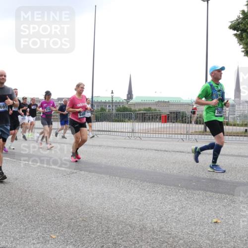 29.06.2025 - hella hamburg halbmarathon Lena Gebhardt http://msf.ph/oto/8315273 29.06.2025 10:47:08 Lombardsbrücke 618, 2211, 9691, 7073, 6485, 2981, 1073, 1185, 1286, 1363, 1371, 1375, 1463, 1523, 1593, 1607, 1704, 1720, 1961, 1999, 2162, 2211, 2320, 2327, 2537, 2555, 2556, 2665, 2981, 3277, 3406, 3407, 3734, 3823, 4184, 4202, 4239, 4296, 4325, 4342, 4483, 4806, 4895, 5111, 5114, 5700, 5796, 5895, 5953, 6255, 6256, 6485, 6496, 6740, 6879, 6995, 7073, 7412, 7430, 7431, 7630, 7631, 7827, 8105, 8131, 8486, 8553, 8684, 8706, 8915, 8953, 8967, 9018, 16987 meine-sportfotos.de
