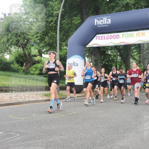 29.06.2025 - hella hamburg halbmarathon KatJ http://msf.ph/oto/8315311 29.06.2025 10:45:17 Zwischen KM18-KM19 1319, 4319, 4379, 4708, 5084, 6138, 6147, 6531, 8744 meine-sportfotos.de