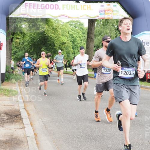 29.06.2025 - hella hamburg halbmarathon MichiJ http://msf.ph/oto/8315351 29.06.2025 10:36:32 Zwischen KM18-KM19 1320, 1537, 2516, 3976, 3985, 4183, 4185, 4933, 5024, 5460, 5705, 8302, 9126, 9638, 9649, 9965, 10053, 10750, 11467, 12035, 12840, 15519, 15917, 16000, 17127, 18350, 18598 meine-sportfotos.de