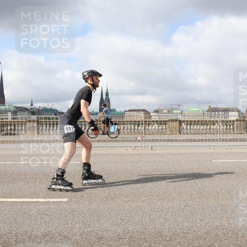 29.06.2025 - hella hamburg halbmarathon Lena Gebhardt http://msf.ph/oto/8315364 29.06.2025 09:07:31 Lombardsbrücke 517 meine-sportfotos.de