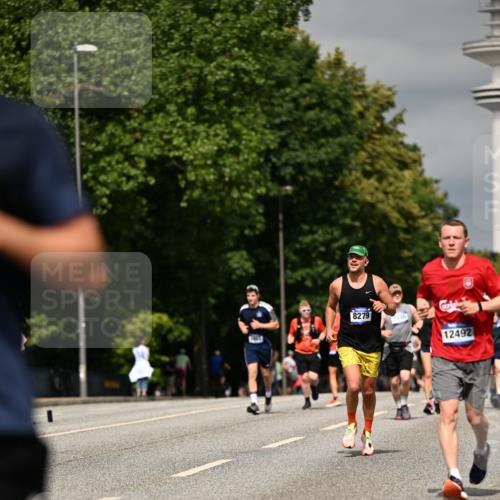 29.06.2025 - hella hamburg halbmarathon Dr. Thomas Lammeyer http://msf.ph/oto/8315418 29.06.2025 10:17:14 Kennedybrücke 1007, 1328, 1859, 2961, 2987, 3218, 3729, 4554, 4950, 5232, 5597, 5598, 6026, 7346, 8115, 8279, 8913, 9128, 9527, 10581 meine-sportfotos.de
