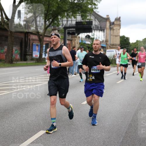 29.06.2025 - hella hamburg halbmarathon Yannick Fuchs http://msf.ph/oto/8315499 29.06.2025 10:50:45 20KM 1485, 1583, 1955, 2034, 2676, 2741, 3413, 3435, 3836, 4167, 4940, 5033, 5418, 5492, 6399, 6416, 6835, 7716, 8393, 8542, 8652, 8669, 8825, 9488, 9727, 9820, 9907, 9934, 10133, 10212, 11083, 11212, 11590, 11612, 12014, 12348, 12440, 12523, 12590, 12712, 13394, 13666, 13750, 13863, 14139, 14369, 14408, 14678, 15097, 15145, 15431, 15695, 15712, 15726, 16113, 16257, 16261, 16470, 16634, 17160, 17617, 17779, 18208, 18652, 18719, 18899, 19091, 19184 meine-sportfotos.de