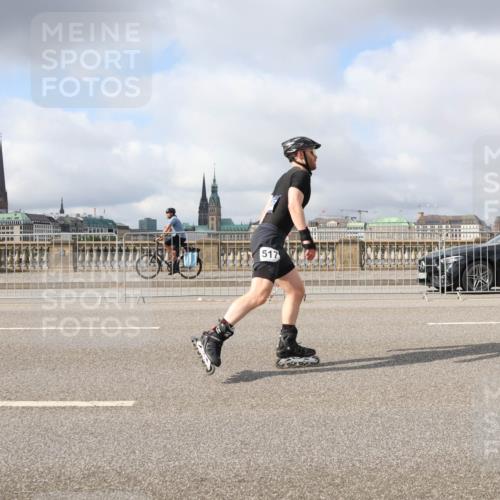 29.06.2025 - hella hamburg halbmarathon Lena Gebhardt http://msf.ph/oto/8315628 29.06.2025 09:07:31 Lombardsbrücke 517 meine-sportfotos.de