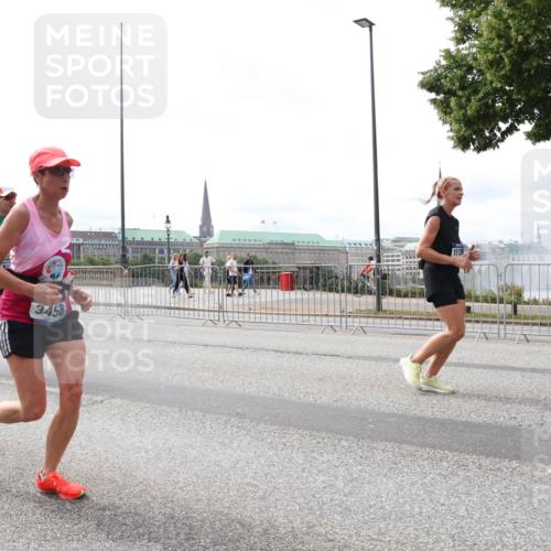 29.06.2025 - hella hamburg halbmarathon Lena Gebhardt http://msf.ph/oto/8315646 29.06.2025 10:22:19 Lombardsbrücke 3458, 15129, 888, 1003, 1187, 1294, 1419, 1598, 1963, 2009, 2022, 2063, 2351, 2479, 2514, 2744, 2886, 3050, 3108, 3172, 3430, 3457, 3458, 3511, 3606, 3768, 3910, 3946, 3995, 4046, 4113, 4114, 4131, 4366, 4556, 4559, 4829, 4969, 4970, 5079, 5641, 5798, 5838, 6030, 6048, 6049, 6303, 6307, 6347, 6676, 6820, 6826, 6881, 6899, 6977, 7097, 7162, 7794, 8431, 8511, 8855, 8860, 8884, 8931, 8954, 8959, 9002, 9062 meine-sportfotos.de