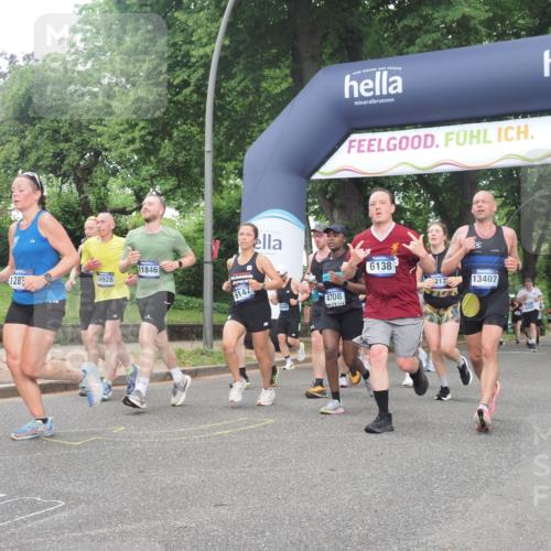 29.06.2025 - hella hamburg halbmarathon KatJ http://msf.ph/oto/8315685 29.06.2025 10:45:18 Zwischen KM18-KM19 1319, 4319, 4379, 4708, 4767, 5084, 6138, 6147, 6531, 8744 meine-sportfotos.de