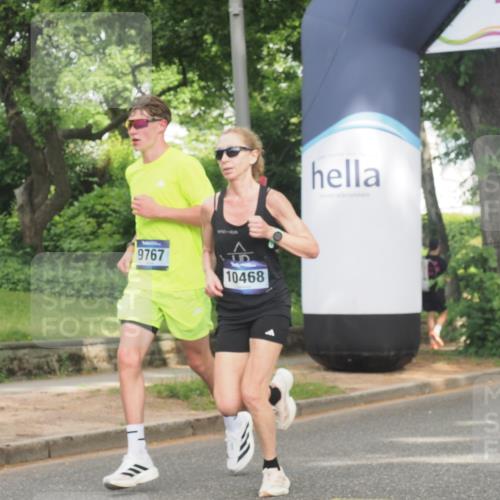 29.06.2025 - hella hamburg halbmarathon KatJ http://msf.ph/oto/8315695 29.06.2025 10:15:45 Zwischen KM18-KM19 4338, 8376 meine-sportfotos.de