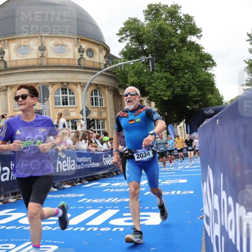 29.06.2025 - hella hamburg halbmarathon Strokosch-Dieckow http://msf.ph/oto/8315741 29.06.2025 10:57:49 Ziel 1719, 1972, 2025, 2034, 2806, 2883, 3093, 3575, 5391, 7138, 7159, 7189, 7269, 7833, 9820, 10133, 10599, 10703, 11394, 12440, 12523, 13376, 14737, 14881, 15349, 16418, 16517, 17201, 17455, 17543, 18492, 18508, 18727 meine-sportfotos.de