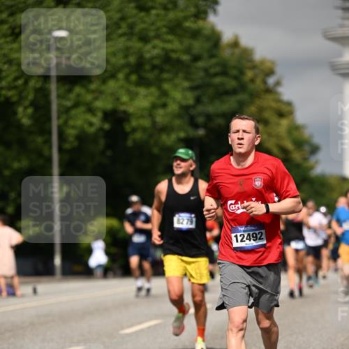 29.06.2025 - hella hamburg halbmarathon Dr. Thomas Lammeyer http://msf.ph/oto/8315805 29.06.2025 10:17:16 Kennedybrücke 1007, 1328, 1859, 2055, 2961, 2987, 3218, 3729, 4554, 4950, 5232, 5597, 5598, 6026, 7346, 7460, 8115, 8279, 8913, 9128, 9527, 10581 meine-sportfotos.de