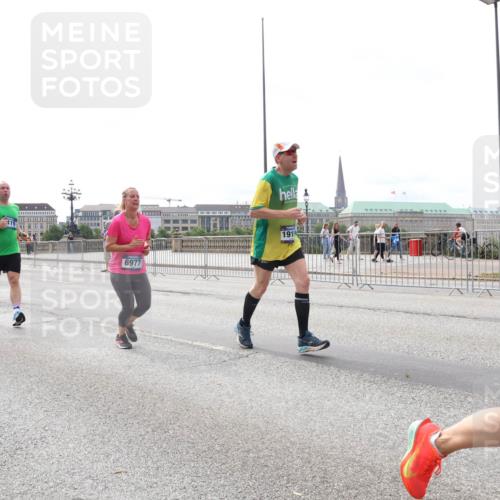 29.06.2025 - hella hamburg halbmarathon Lena Gebhardt http://msf.ph/oto/8315808 29.06.2025 10:22:19 Lombardsbrücke 951, 6977, 191, 34, 1003, 1187, 1294, 1419, 1598, 1963, 2009, 2022, 2063, 2351, 2479, 2514, 2744, 2886, 3050, 3108, 3172, 3430, 3457, 3458, 3511, 3606, 3768, 3910, 3946, 3995, 4046, 4113, 4114, 4131, 4366, 4556, 4559, 4829, 4969, 4970, 5079, 5641, 5798, 5838, 6030, 6048, 6049, 6303, 6307, 6347, 6676, 6820, 6826, 6881, 6899, 6977, 7097, 7162, 7794, 8431, 8511, 8855, 8860, 8884, 8931, 8954, 8959, 9002, 9062 meine-sportfotos.de