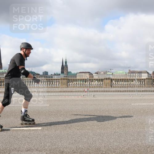 29.06.2025 - hella hamburg halbmarathon Lena Gebhardt http://msf.ph/oto/8315864 29.06.2025 09:07:33 Lombardsbrücke  meine-sportfotos.de