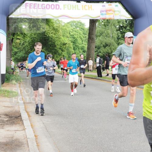 29.06.2025 - hella hamburg halbmarathon MichiJ http://msf.ph/oto/8316018 29.06.2025 10:36:35 Zwischen KM18-KM19 1320, 3947, 3985, 4185, 4933, 5447, 5705, 8302, 9126, 9638, 9924, 9965, 10053, 10750, 11467, 12035, 12840, 14257, 15981, 16000, 17127, 17753, 18350, 18598 meine-sportfotos.de