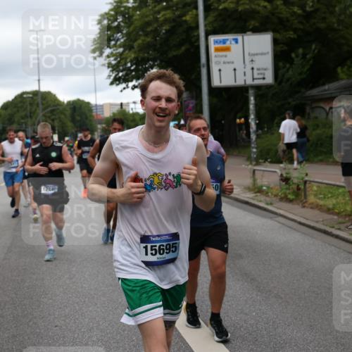 29.06.2025 - hella hamburg halbmarathon Yannick Fuchs http://msf.ph/oto/8316037 29.06.2025 10:50:46 20KM 1485, 1583, 1955, 2034, 2676, 2741, 3413, 3435, 3836, 4167, 4940, 5033, 5418, 5492, 6272, 6399, 6416, 6835, 7716, 8393, 8542, 8652, 8669, 8825, 9488, 9727, 9820, 9907, 9934, 10133, 10212, 11083, 11212, 11590, 11612, 12014, 12348, 12440, 12523, 12590, 12712, 13394, 13666, 13750, 13863, 14139, 14369, 14408, 14678, 15097, 15145, 15431, 15695, 15712, 15726, 16113, 16257, 16261, 16470, 16634, 17160, 17617, 17779, 18208, 18652, 18719, 18899, 19091, 19184 meine-sportfotos.de