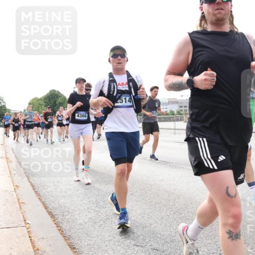 29.06.2025 - hella hamburg halbmarathon Lena Gebhardt http://msf.ph/oto/8316076 29.06.2025 10:22:21 Lombardsbrücke 4366, 514, 1003, 1187, 1294, 1419, 1598, 1963, 2009, 2022, 2063, 2351, 2479, 2514, 2744, 2886, 3050, 3108, 3172, 3430, 3457, 3458, 3511, 3606, 3768, 3910, 3946, 3995, 4046, 4113, 4114, 4131, 4366, 4556, 4559, 4829, 4969, 4970, 5079, 5641, 5798, 5838, 6030, 6048, 6049, 6303, 6307, 6347, 6676, 6820, 6826, 6881, 6899, 6977, 7097, 7162, 7276, 7794, 8355, 8431, 8511, 8855, 8860, 8884, 8931, 8954, 9002, 9062 meine-sportfotos.de