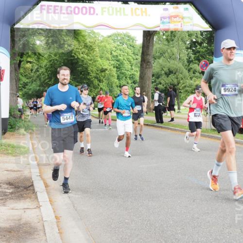 29.06.2025 - hella hamburg halbmarathon MichiJ http://msf.ph/oto/8316090 29.06.2025 10:36:36 Zwischen KM18-KM19 1320, 3947, 4933, 5447, 5705, 8302, 9126, 9638, 9661, 9924, 9965, 10053, 10750, 12035, 12840, 14257, 15981, 16000, 17127, 17753, 18350, 18598 meine-sportfotos.de