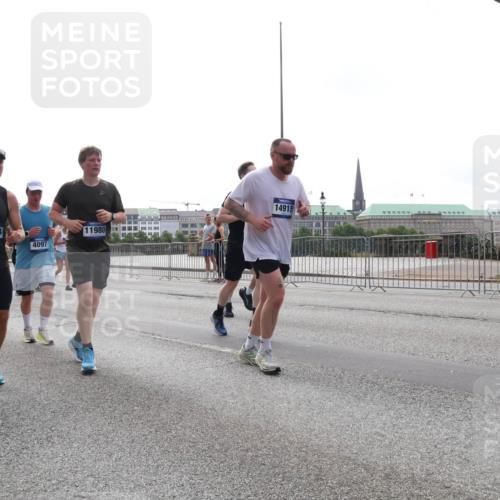 29.06.2025 - hella hamburg halbmarathon Lena Gebhardt http://msf.ph/oto/8316153 29.06.2025 10:37:26 Lombardsbrücke 8811, 17794, 4097, 11980, 14915, 1022, 1276, 1337, 1339, 1488, 1490, 1597, 1819, 2016, 2031, 2072, 2104, 2199, 2272, 2480, 2486, 2640, 2853, 3127, 3230, 3633, 3714, 4097, 4347, 4733, 5146, 5171, 5186, 5224, 5538, 5560, 5640, 5786, 5790, 5875, 5940, 6172, 6243, 6584, 6804, 6821, 6955, 7085, 7124, 7202, 7235, 7350, 7544, 7707, 7777, 7823, 8007, 8257, 8258, 8315, 8758, 8811, 8843, 9054, 9055, 9524, 10506, 12123, 12254, 12472, 12824, 16680, 17798 meine-sportfotos.de