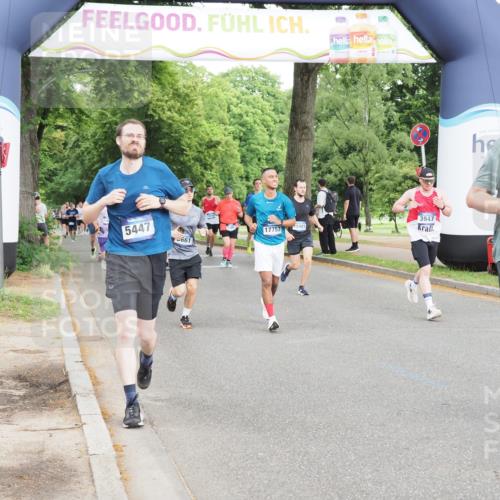 29.06.2025 - hella hamburg halbmarathon MichiJ http://msf.ph/oto/8316158 29.06.2025 10:36:36 Zwischen KM18-KM19 1320, 3947, 4933, 5447, 5705, 8302, 9126, 9638, 9661, 9924, 9965, 10053, 10750, 12035, 12840, 14257, 15981, 16000, 17127, 17753, 18350, 18598 meine-sportfotos.de
