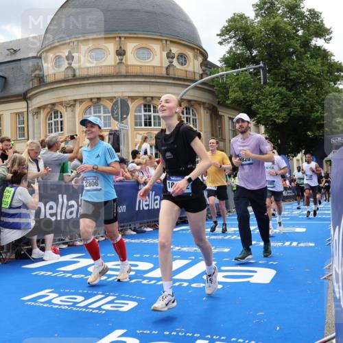 29.06.2025 - hella hamburg halbmarathon Strokosch-Dieckow http://msf.ph/oto/8316169 29.06.2025 10:57:53 Ziel 1200, 2025, 2034, 2806, 2883, 3093, 3575, 4579, 5391, 6531, 7138, 7159, 7189, 7269, 8089, 9820, 10599, 10703, 11394, 12378, 12523, 13376, 13465, 14737, 14881, 15090, 15349, 15527, 16517, 17543, 18492, 18762 meine-sportfotos.de