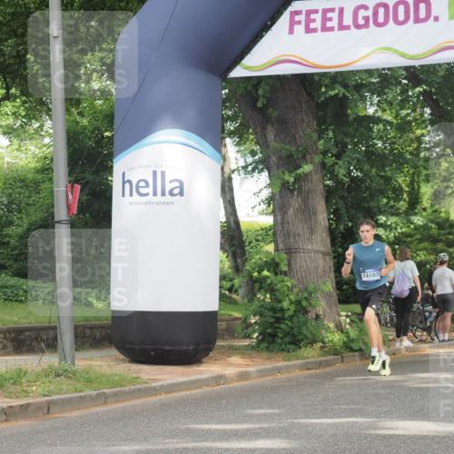 29.06.2025 - hella hamburg halbmarathon KatJ http://msf.ph/oto/8316185 29.06.2025 10:15:47 Zwischen KM18-KM19 2483, 4338, 8376 meine-sportfotos.de