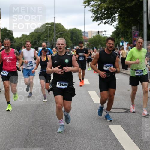 29.06.2025 - hella hamburg halbmarathon Yannick Fuchs http://msf.ph/oto/8316271 29.06.2025 10:50:47 20KM 1485, 1583, 1955, 2034, 2676, 3413, 3435, 3836, 4167, 4940, 5033, 5418, 5492, 6272, 6399, 6416, 6835, 7716, 8393, 8542, 8652, 8669, 8825, 9488, 9727, 9820, 9907, 9934, 10133, 10212, 11043, 11083, 11212, 11590, 11612, 12014, 12348, 12440, 12523, 12712, 13394, 13666, 13750, 13863, 14139, 14369, 14408, 14678, 15097, 15145, 15431, 15695, 15712, 15726, 16113, 16257, 16261, 16470, 16634, 17160, 17617, 17779, 17828, 18208, 18652, 18719, 18899, 19091, 19184 meine-sportfotos.de