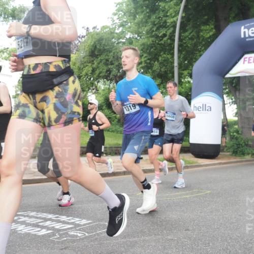 29.06.2025 - hella hamburg halbmarathon KatJ http://msf.ph/oto/8316275 29.06.2025 10:45:20 Zwischen KM18-KM19 1319, 4379, 4708, 4767, 5084, 6138, 6147, 8744 meine-sportfotos.de