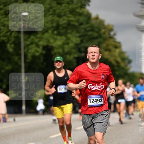 29.06.2025 - hella hamburg halbmarathon Dr. Thomas Lammeyer http://msf.ph/oto/8316277 29.06.2025 10:17:17 Kennedybrücke 1007, 1328, 1859, 2055, 2961, 2987, 3218, 3729, 4554, 4950, 5232, 5597, 5598, 6026, 7346, 7460, 8115, 8279, 8913, 9128, 9527, 10581 meine-sportfotos.de