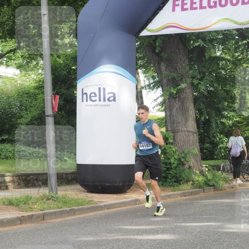 29.06.2025 - hella hamburg halbmarathon KatJ http://msf.ph/oto/8316303 29.06.2025 10:15:48 Zwischen KM18-KM19 2483, 4338, 8376 meine-sportfotos.de