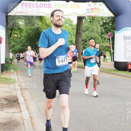 29.06.2025 - hella hamburg halbmarathon MichiJ http://msf.ph/oto/8316309 29.06.2025 10:36:37 Zwischen KM18-KM19 1320, 3947, 4933, 5447, 5705, 8302, 9126, 9638, 9661, 9924, 9965, 10053, 10750, 12035, 12840, 14257, 15981, 16000, 17753, 18350 meine-sportfotos.de