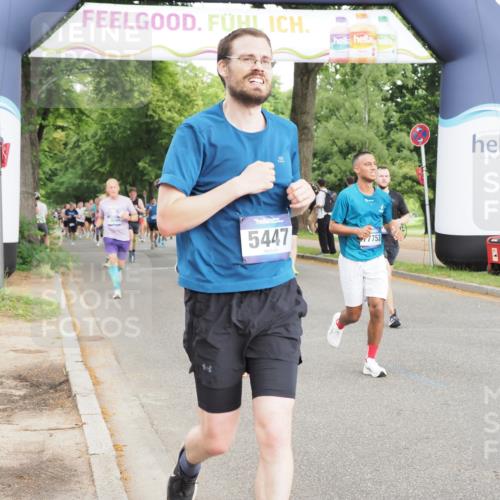 29.06.2025 - hella hamburg halbmarathon MichiJ http://msf.ph/oto/8316316 29.06.2025 10:36:37 Zwischen KM18-KM19 1320, 3947, 4933, 5447, 5705, 8302, 9126, 9638, 9661, 9924, 9965, 10053, 10750, 12035, 12840, 14257, 15981, 16000, 17753, 18350 meine-sportfotos.de