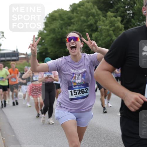 29.06.2025 - hella hamburg halbmarathon Jannik Wohlers http://msf.ph/oto/8316382 29.06.2025 10:38:51 Lombardsbrücke 1760, 1856, 1883, 2092, 2571, 2574, 2843, 2893, 2998, 3275, 3353, 3727, 4410, 4523, 4603, 4659, 4855, 4882, 6112, 6342, 6343, 6611, 7341, 7501, 7506, 7524, 7589, 7815, 8203, 8243, 8457, 9393, 9420, 9446, 9974, 9977, 10001, 10315, 10516, 10696, 10849, 11129, 11201, 11313, 11381, 11382, 11533, 11729, 12090, 12092, 12391, 12410, 12745, 13461, 13519, 14299, 14871, 14956, 15112, 15262, 15536, 15765, 16335, 16382, 16841, 16866, 16869, 16883, 16884, 17313, 17368, 17536 meine-sportfotos.de