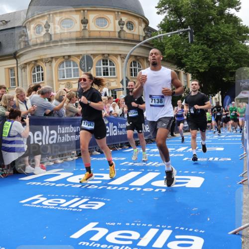29.06.2025 - hella hamburg halbmarathon Strokosch-Dieckow http://msf.ph/oto/8316385 29.06.2025 10:57:56 Ziel 1200, 2025, 2806, 2883, 3093, 3141, 3575, 4579, 6531, 6892, 7138, 7159, 7189, 8089, 9820, 10036, 11394, 11832, 12378, 12773, 13376, 13465, 14881, 15090, 15349, 15527, 16517, 17543, 18492, 18762 meine-sportfotos.de
