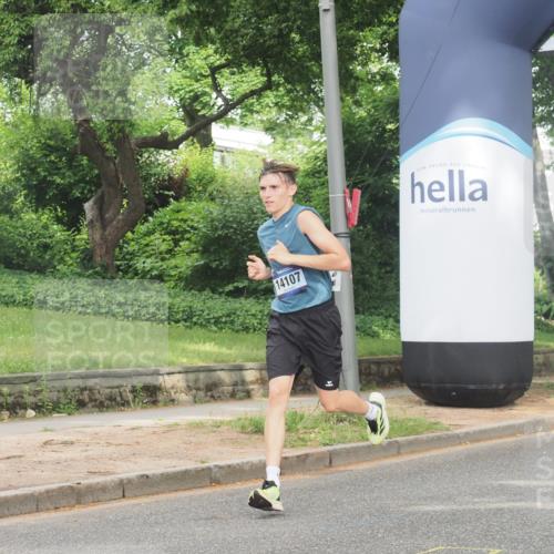 29.06.2025 - hella hamburg halbmarathon KatJ http://msf.ph/oto/8316483 29.06.2025 10:15:49 Zwischen KM18-KM19 2483, 4338, 8376 meine-sportfotos.de