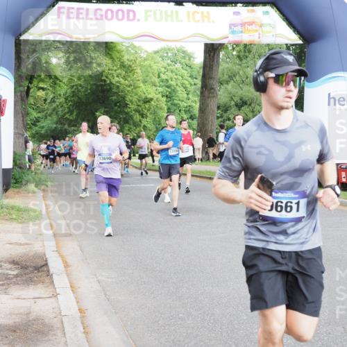 29.06.2025 - hella hamburg halbmarathon MichiJ http://msf.ph/oto/8316564 29.06.2025 10:36:38 Zwischen KM18-KM19 1086, 1320, 3947, 4933, 5447, 8302, 9661, 9924, 9965, 10053, 10750, 12035, 12094, 12840, 13269, 14257, 14990, 15981, 16000, 17753, 18350 meine-sportfotos.de