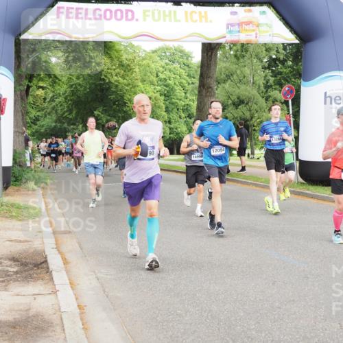 29.06.2025 - hella hamburg halbmarathon MichiJ http://msf.ph/oto/8316637 29.06.2025 10:36:39 Zwischen KM18-KM19 1086, 1320, 1342, 3947, 4933, 5447, 8302, 9661, 9924, 9965, 10750, 12035, 12094, 12840, 13269, 13690, 14257, 14990, 15981, 16000, 17753, 18058, 18350 meine-sportfotos.de