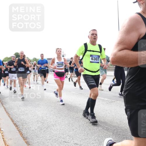 29.06.2025 - hella hamburg halbmarathon Lena Gebhardt http://msf.ph/oto/8316708 29.06.2025 10:22:27 Lombardsbrücke 15661, 10241, 3910, 13820, 6049, 13, 8855, 6307, 1144, 1003, 1187, 1419, 1598, 1963, 2009, 2022, 2063, 2294, 2351, 2479, 2514, 2744, 2886, 3050, 3108, 3172, 3430, 3457, 3458, 3511, 3600, 3601, 3768, 3910, 3946, 4113, 4114, 4131, 4366, 4556, 4559, 4829, 4969, 4970, 5079, 5223, 5343, 5798, 5838, 6030, 6048, 6049, 6303, 6307, 6347, 6820, 6826, 6881, 6899, 6977, 7097, 7188, 7190, 7276, 7529, 7794, 7925, 8355, 8431, 8511, 8855, 8860, 8884, 8931, 8954, 9256 meine-sportfotos.de