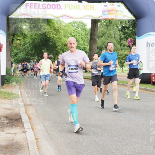 29.06.2025 - hella hamburg halbmarathon MichiJ http://msf.ph/oto/8316738 29.06.2025 10:36:40 Zwischen KM18-KM19 1086, 1320, 1342, 3947, 4933, 5447, 9661, 9723, 9924, 10750, 12094, 13269, 13690, 14257, 14990, 15981, 16000, 17173, 17753, 18058 meine-sportfotos.de