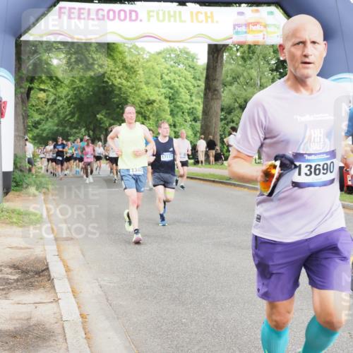 29.06.2025 - hella hamburg halbmarathon MichiJ http://msf.ph/oto/8316869 29.06.2025 10:36:41 Zwischen KM18-KM19 1086, 1342, 3947, 5447, 9661, 9723, 9924, 12094, 13269, 13690, 14257, 14990, 15981, 17173, 17753, 18058 meine-sportfotos.de