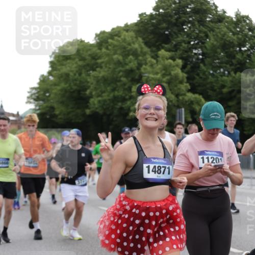 29.06.2025 - hella hamburg halbmarathon Jannik Wohlers http://msf.ph/oto/8316909 29.06.2025 10:38:54 Lombardsbrücke 1760, 1856, 1883, 2092, 2571, 2574, 2843, 2893, 2998, 3275, 3353, 3727, 4523, 4603, 4659, 4855, 4882, 6342, 6343, 6611, 6748, 7341, 7501, 7506, 7524, 7589, 7684, 7815, 8203, 8243, 8457, 9393, 9420, 9446, 10001, 10315, 10512, 10516, 10696, 10849, 10888, 11129, 11201, 11313, 11381, 11382, 11533, 11729, 12090, 12092, 12217, 12391, 12745, 13461, 13519, 14114, 14299, 14871, 14956, 15112, 15262, 15433, 15536, 15765, 16382, 16866, 16869, 16883, 16884, 17313, 17368, 17536 meine-sportfotos.de