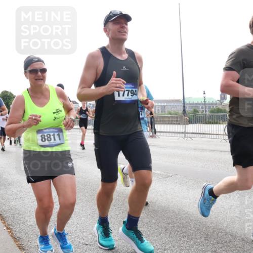 29.06.2025 - hella hamburg halbmarathon Lena Gebhardt http://msf.ph/oto/8316922 29.06.2025 10:37:27 Lombardsbrücke 2016, 1337, 8811, 7085, 17794, 1022, 1276, 1337, 1339, 1475, 1488, 1490, 1597, 1819, 2016, 2031, 2072, 2104, 2199, 2272, 2480, 2486, 2640, 2853, 3127, 3230, 3633, 3714, 4097, 4347, 4733, 5146, 5171, 5186, 5224, 5538, 5560, 5640, 5786, 5790, 5875, 5940, 6172, 6243, 6584, 6804, 6821, 6955, 7085, 7124, 7202, 7235, 7350, 7544, 7707, 7777, 7823, 8007, 8257, 8258, 8315, 8758, 8811, 8843, 9054, 9055, 9524, 10506, 12123, 12254, 12472, 12824, 16680, 17798 meine-sportfotos.de